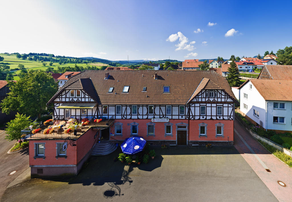 Hotel Zum Rosenbachschen Löwen Hilders Exterior foto